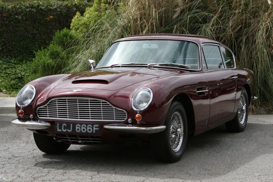  Aston Martin DB6 1968 года  (UK) (фото 15 из 18)